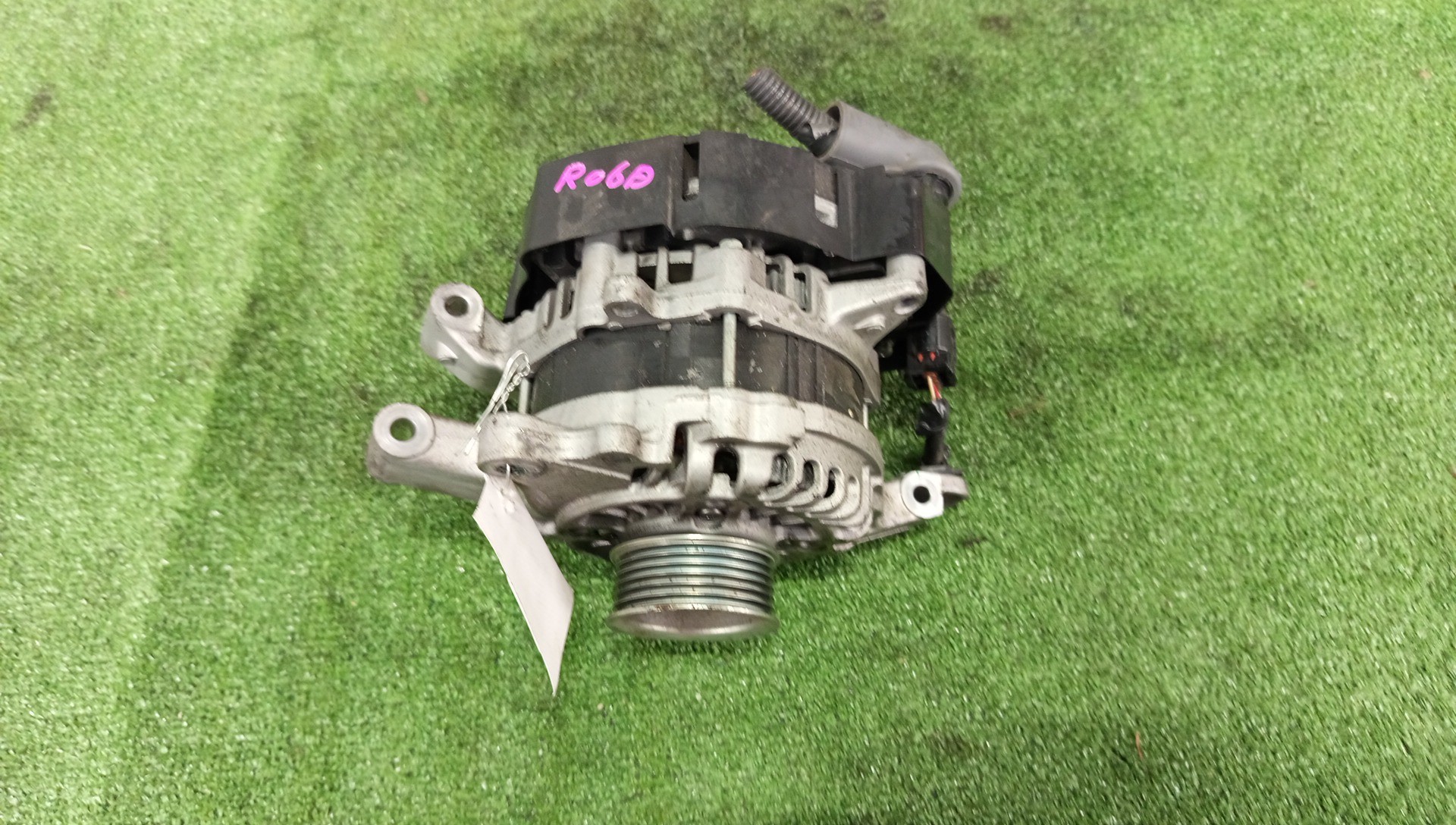 Генератор SUZUKI HUSTLER MR92S R06D 96150-59S01 1 ракурс