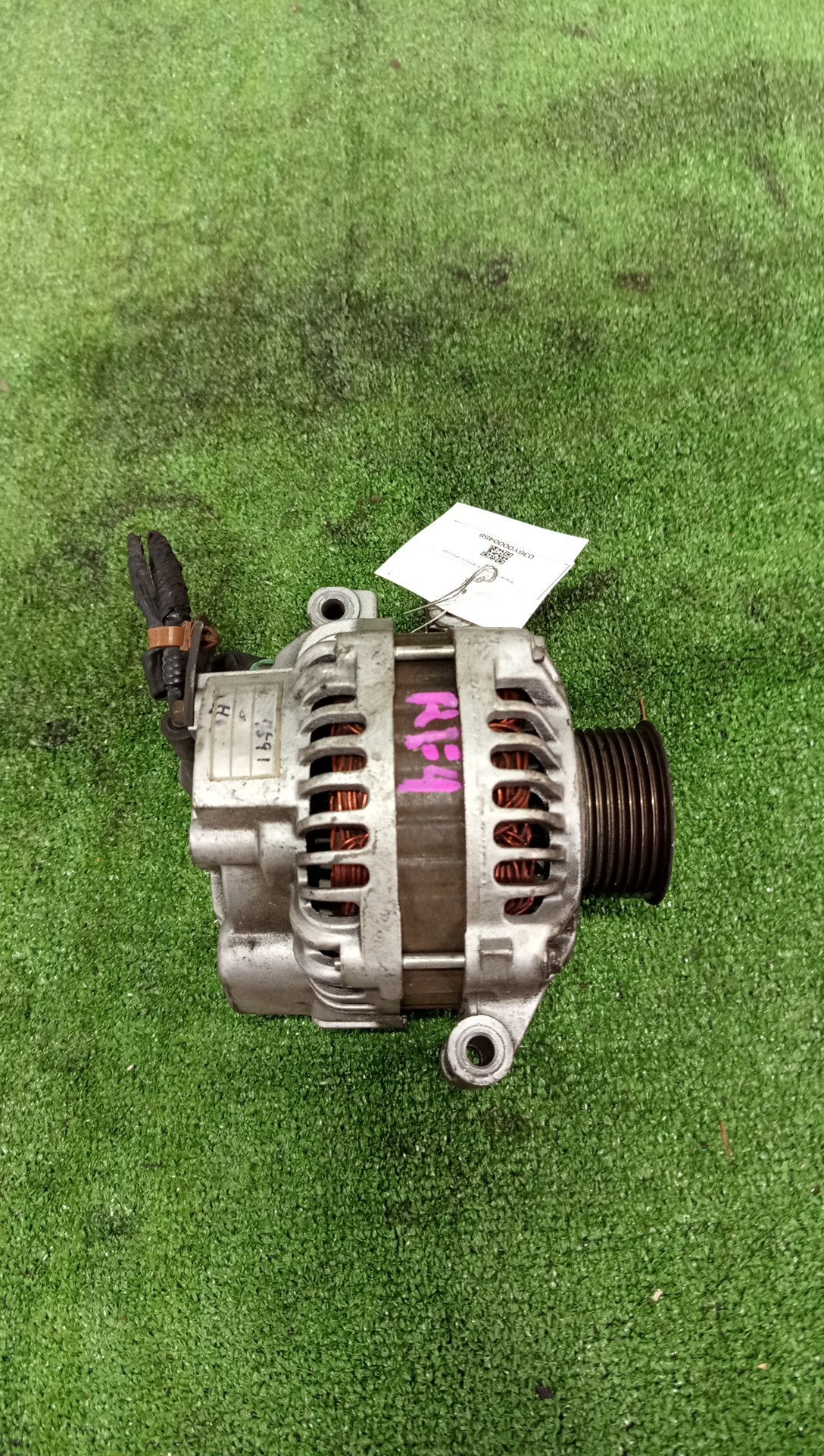 Генератор HONDA STEPWGN RF4 K20A 2 ракурс Генератор HONDA STEPWGN RF4 K20A 2 ракурс