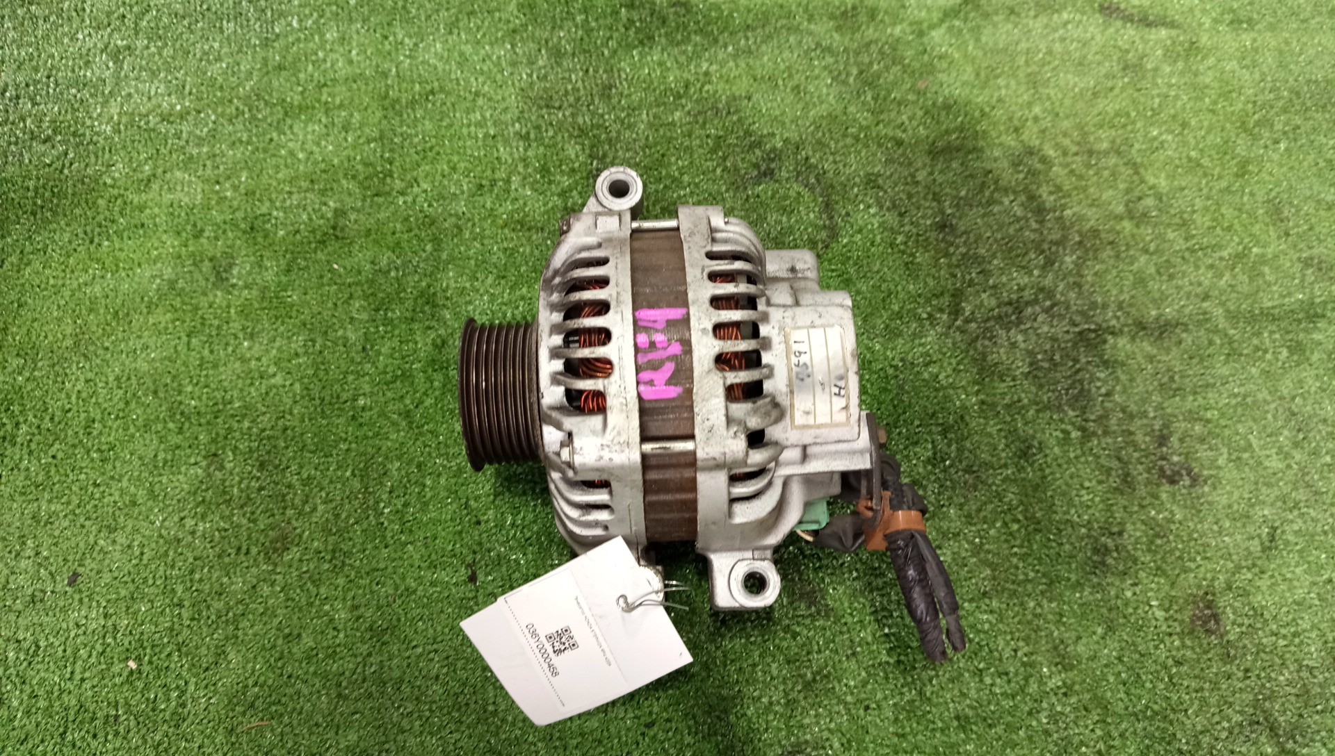 Генератор HONDA STEPWGN RF4 K20A 4 ракурс