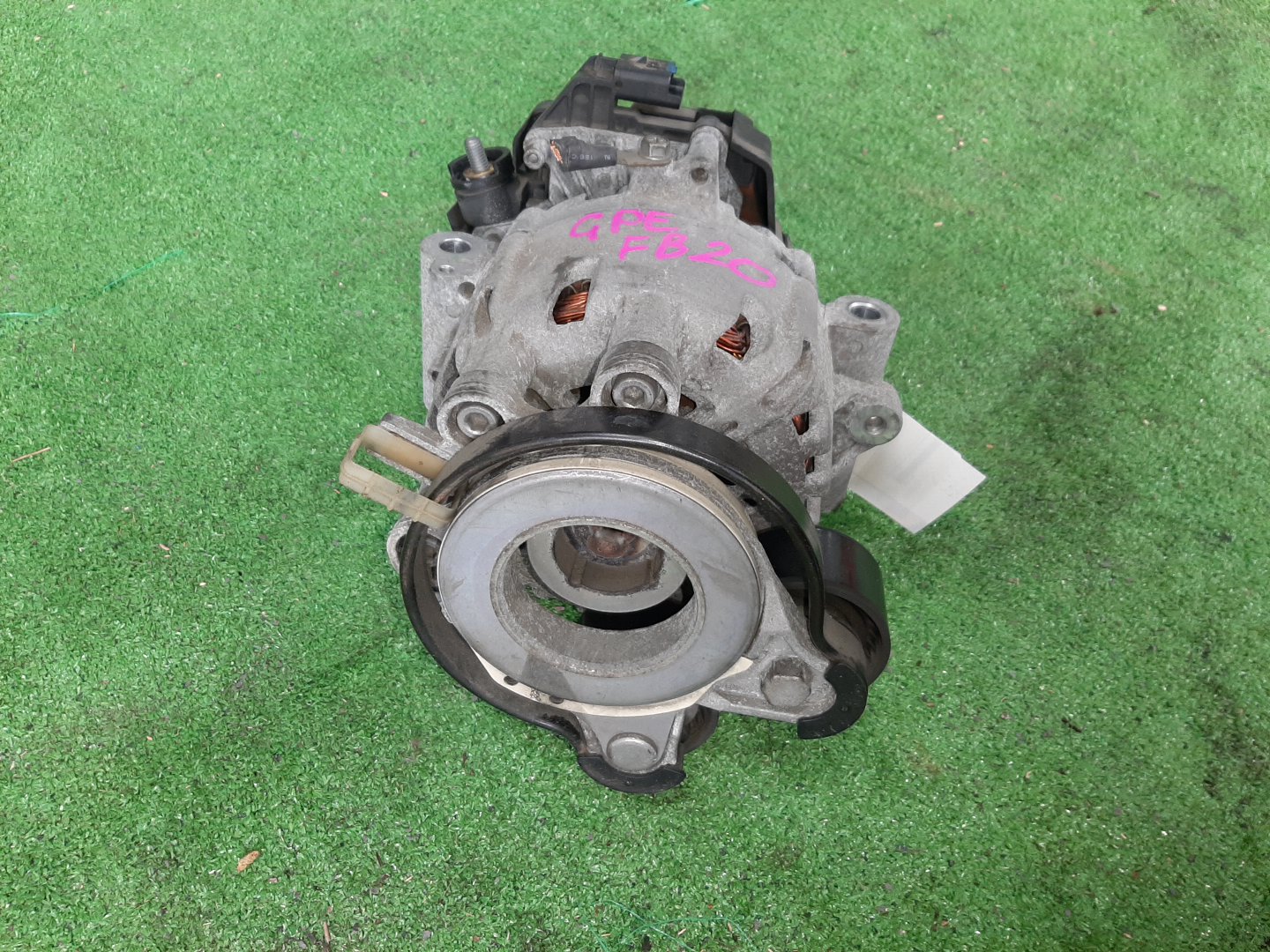 Генератор SUBARU XV GPE FB20 23700-AA901 1 ракурс