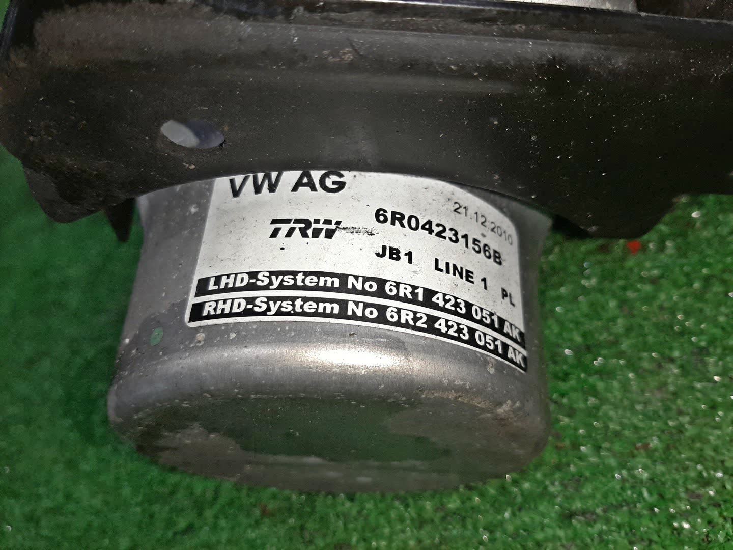 Насос гидроусилителя AUDI A1 8X1 CAXA 6R0423156B 3 ракурс