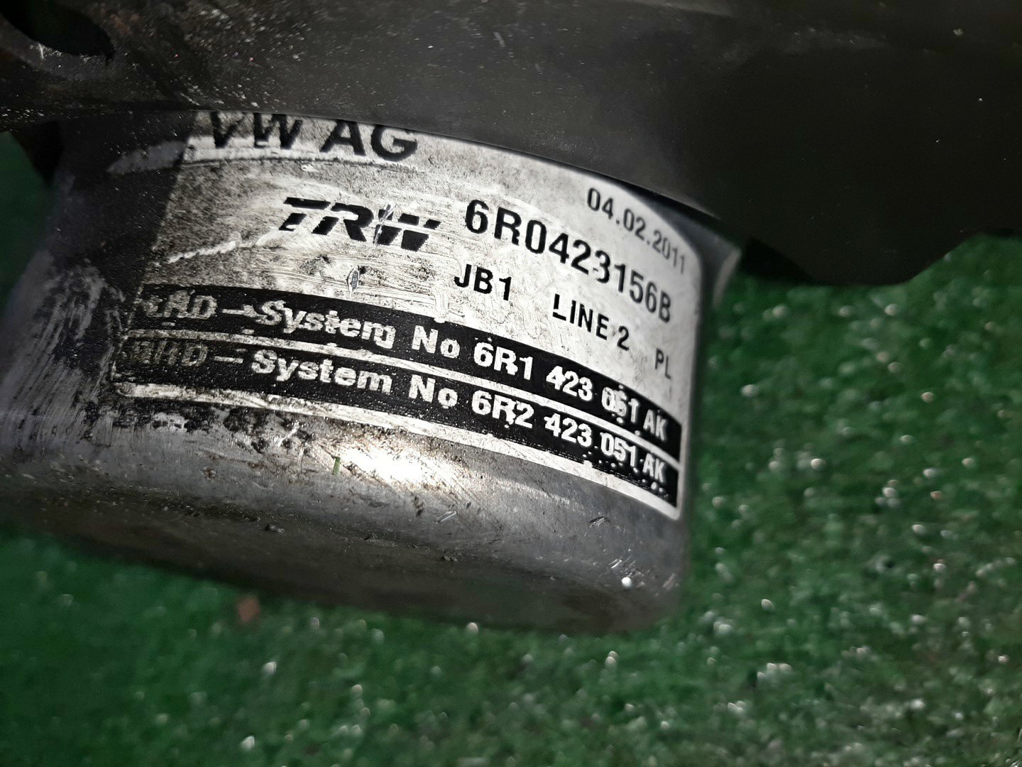 Насос гидроусилителя VOLKSWAGEN POLO 6R1 6R0423156B 2 ракурс