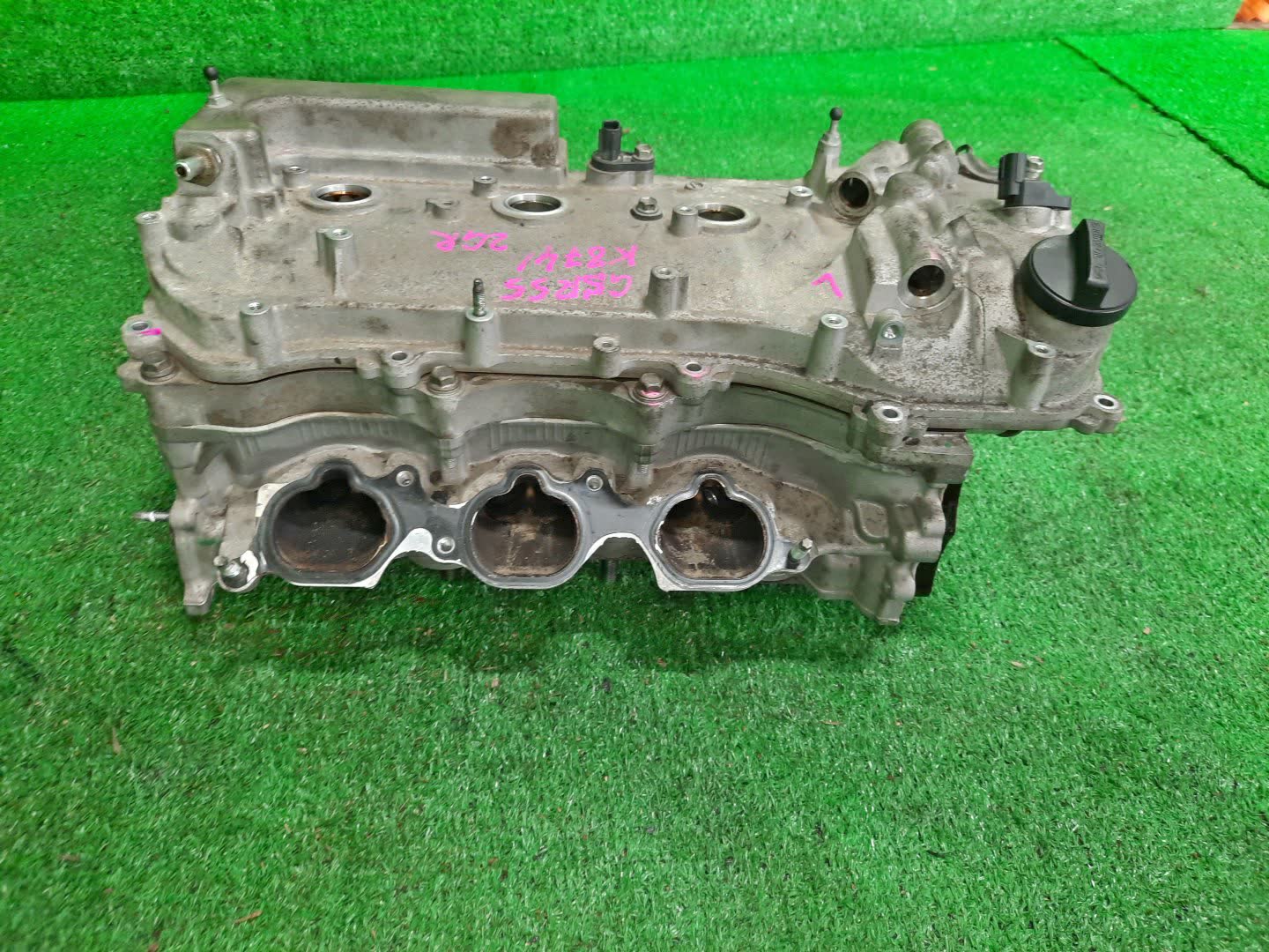Головка блока левая TOYOTA ESTIMA GSR55W 2GR-FE 5 ракурс Головка блока левая TOYOTA ESTIMA GSR55W 2GR-FE 5 ракурс