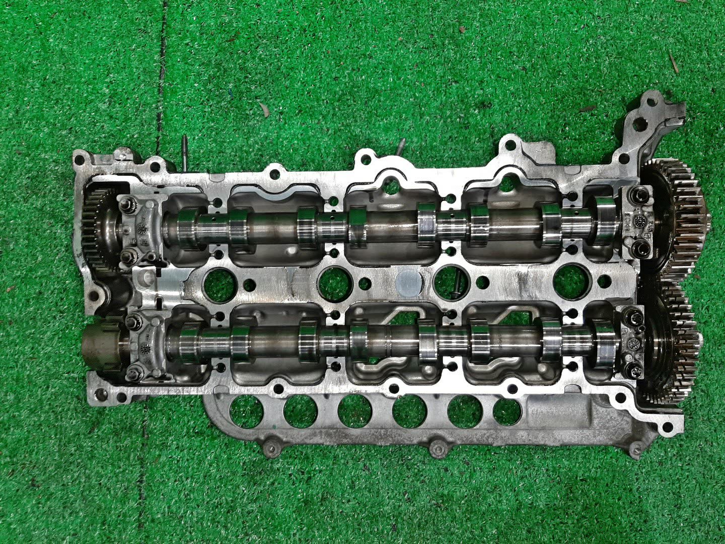 Головка блока NISSAN X-TRAIL DNT31 M9R 2 ракурс Головка блока NISSAN X-TRAIL DNT31 M9R 2 ракурс