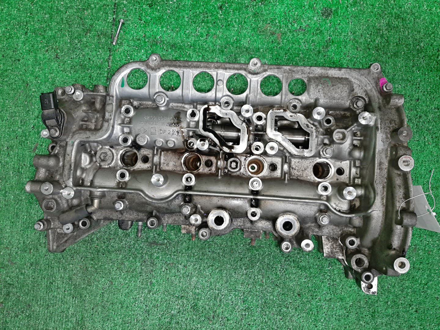 Головка блока NISSAN X-TRAIL DNT31 M9R 3 ракурс Головка блока NISSAN X-TRAIL DNT31 M9R 3 ракурс