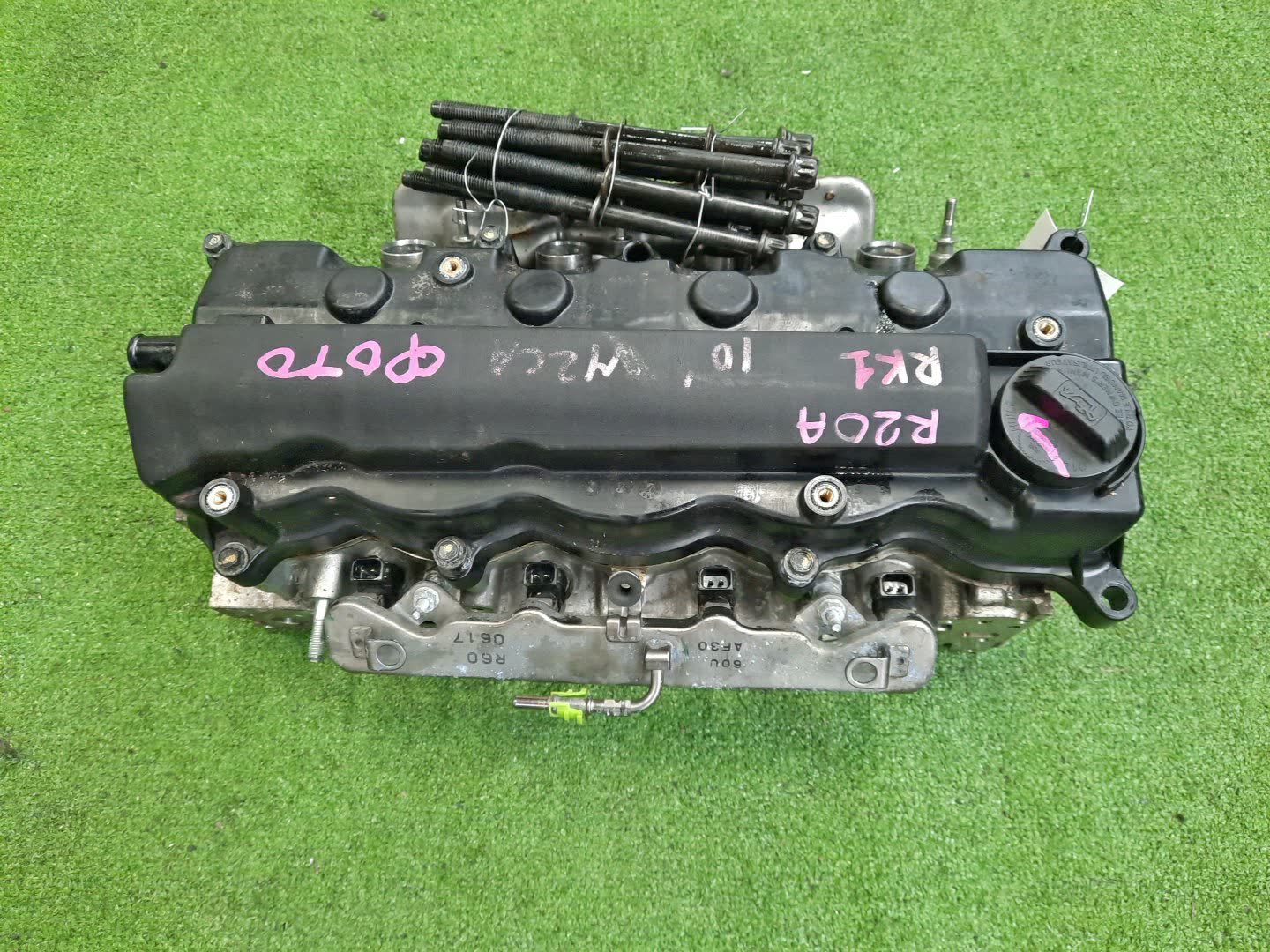 Головка блока HONDA STEPWGN RK1 R20A 2 ракурс