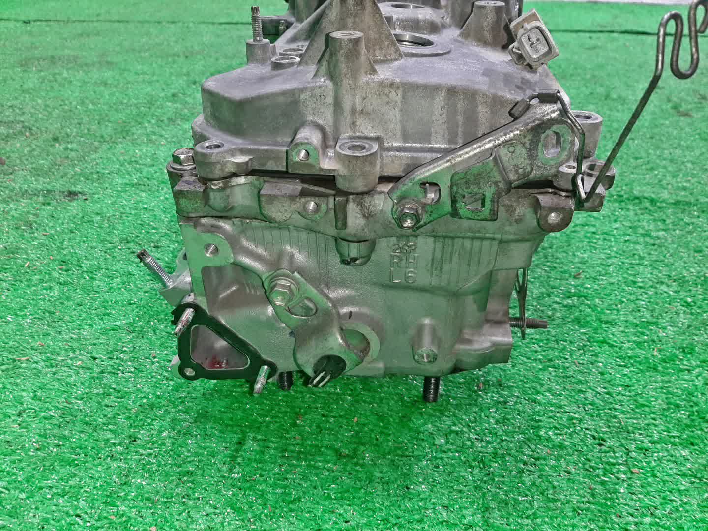 Головка блока правая LEXUS RX450H GYL15W 2GR-FXE 5 ракурс