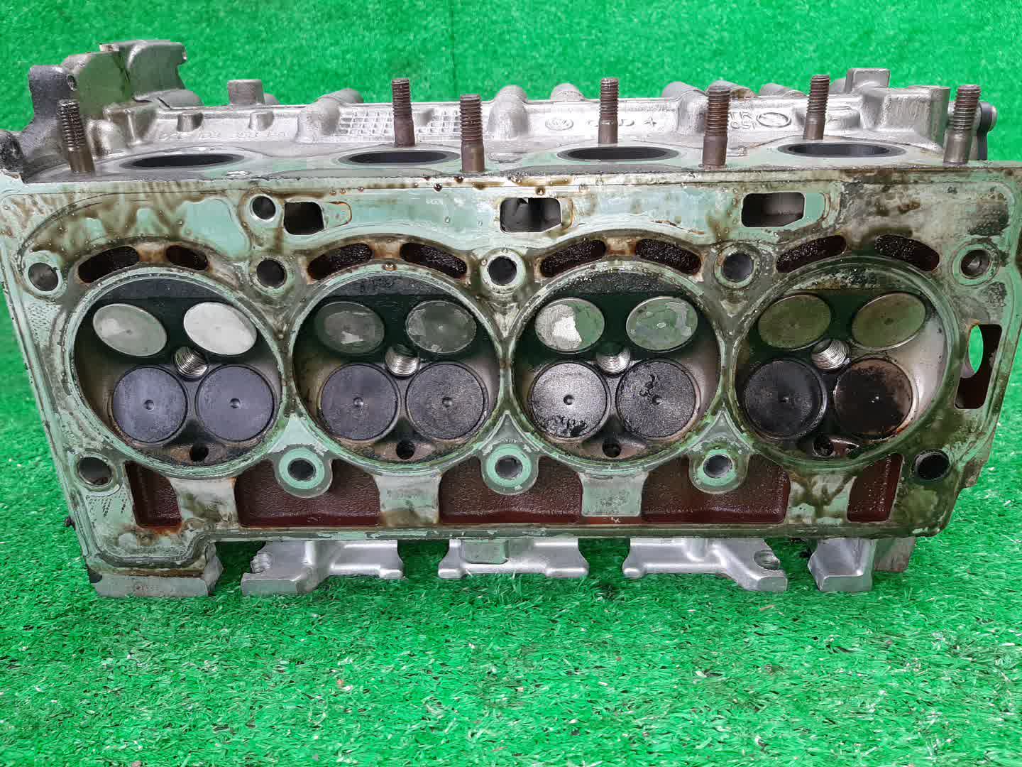 Головка блока VOLKSWAGEN TOURAN 1T3 CAVC 4 ракурс