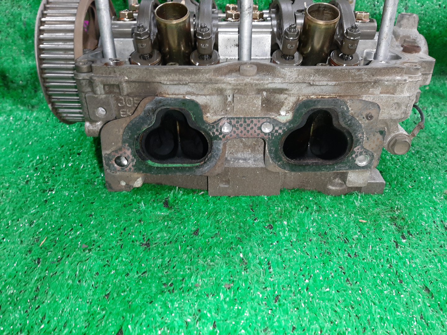 Головка блока правая SUBARU FORESTER SG5 EJ202 3 ракурс