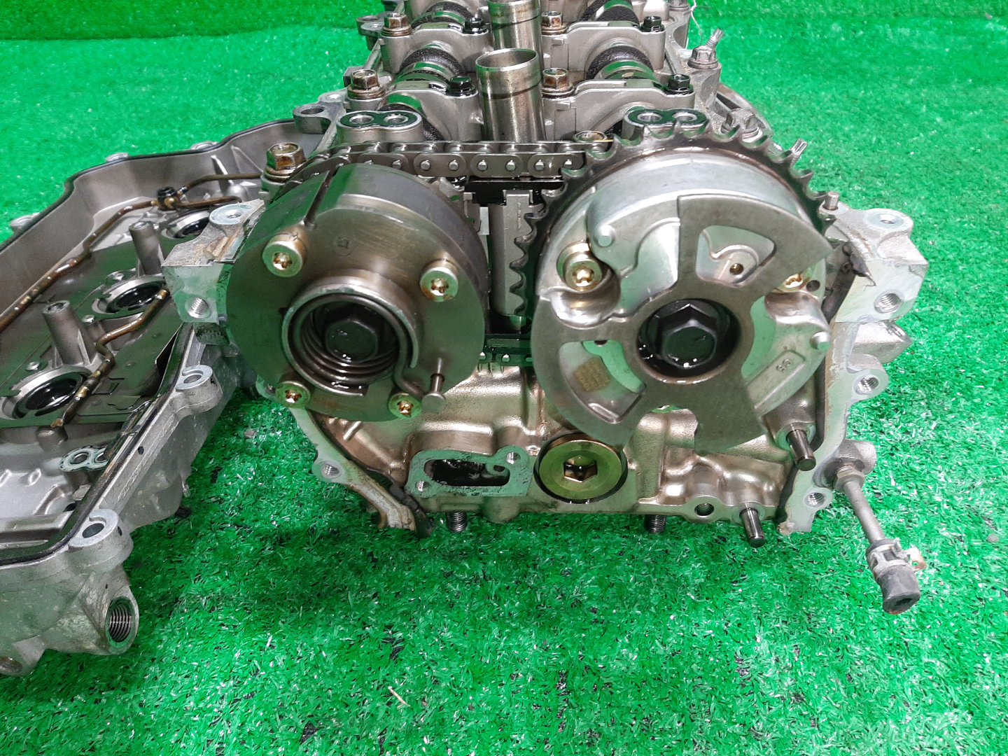 Головка блока правая TOYOTA CROWN GRS180 4GR-FSE 4 ракурс