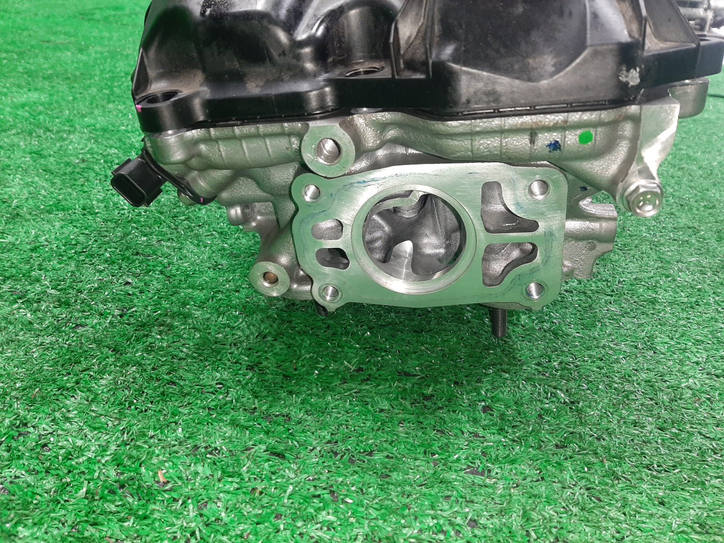 Головка блока NISSAN DAYZ B48W BR06DET 5 ракурс Головка блока NISSAN DAYZ B48W BR06DET 5 ракурс