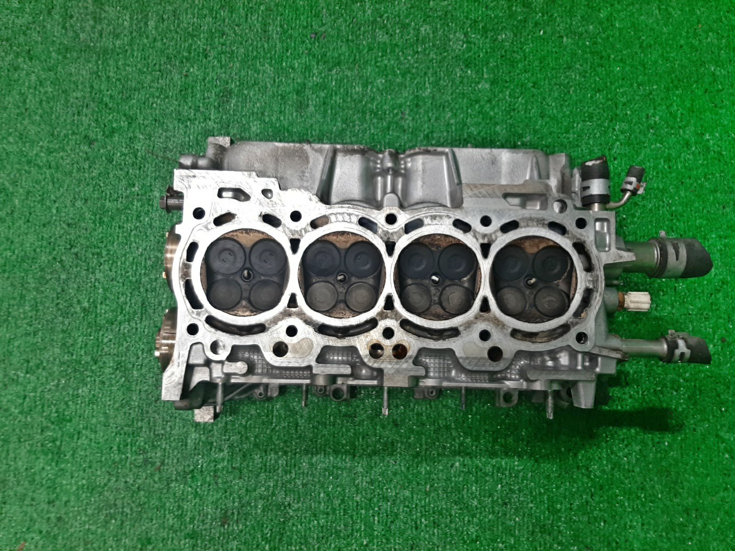 Головка блока TOYOTA NOAH ZRR70G 3ZR-FAE 4 ракурс