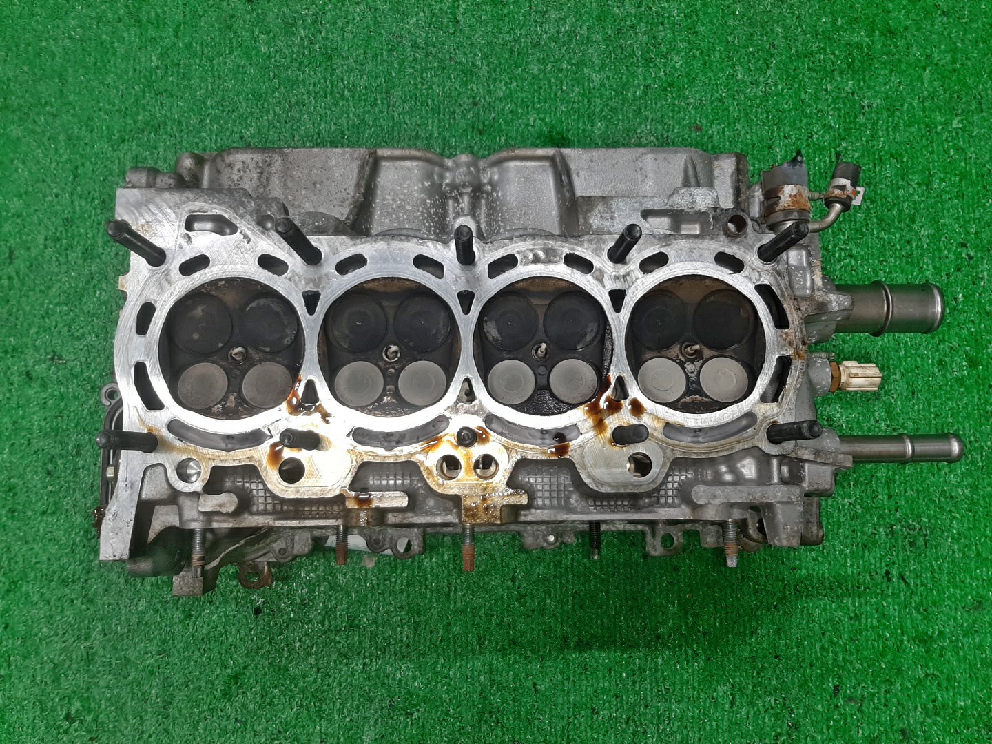 Головка блока TOYOTA ISIS ZGM15G 2ZR-FAE 4 ракурс