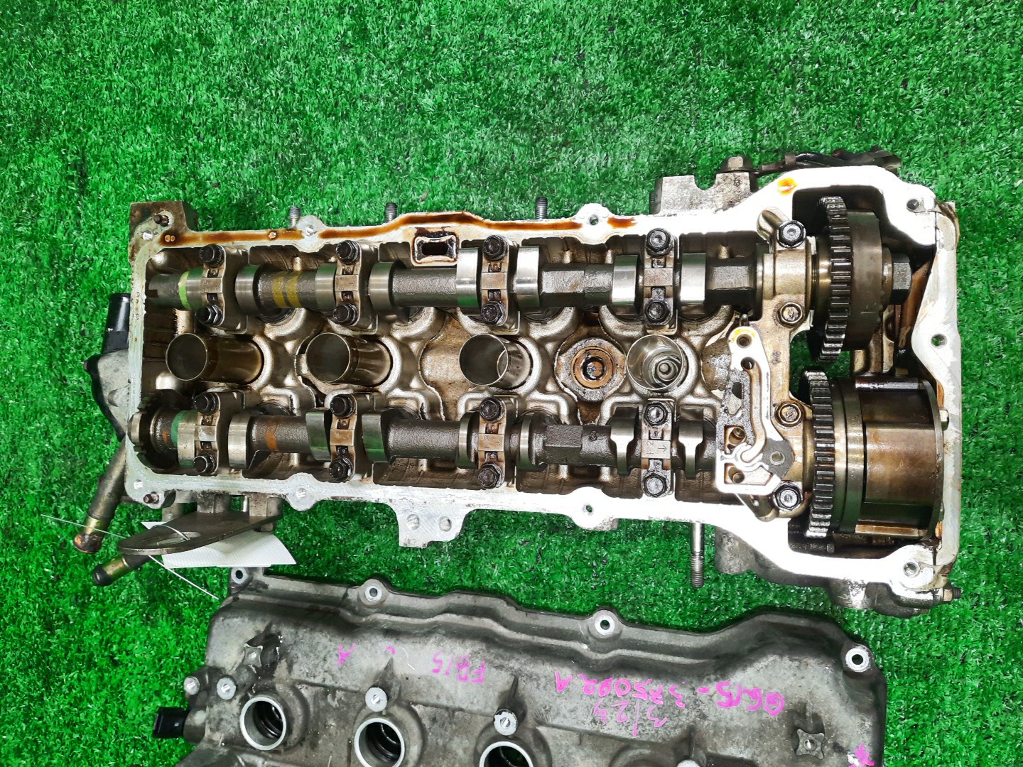 Головка блока NISSAN SUNNY FB15 QG15DE 2 ракурс Головка блока NISSAN SUNNY FB15 QG15DE 2 ракурс