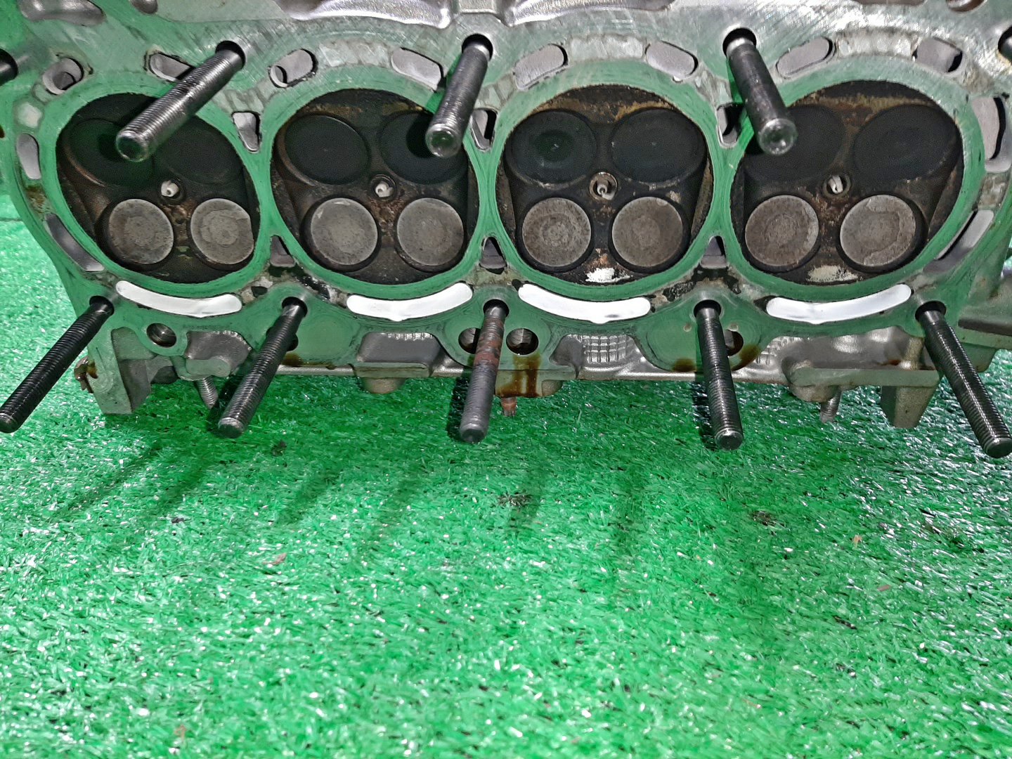 Головка блока TOYOTA ISIS ZGM10G 2ZR-FAE 4 ракурс