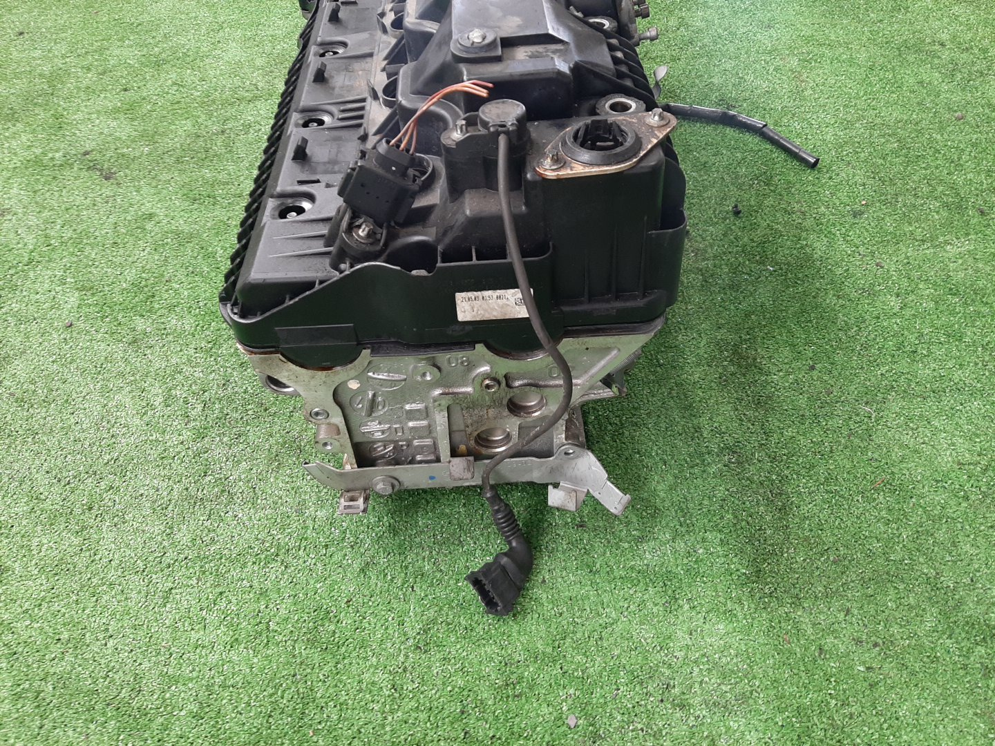 Головка блока левая BMW 5-Series E60 N62B44A 3 ракурс
