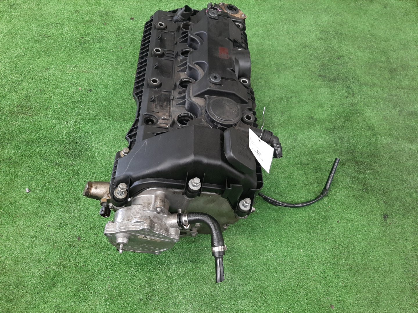 Головка блока правая BMW 5-Series E60 N62B44A 4 ракурс