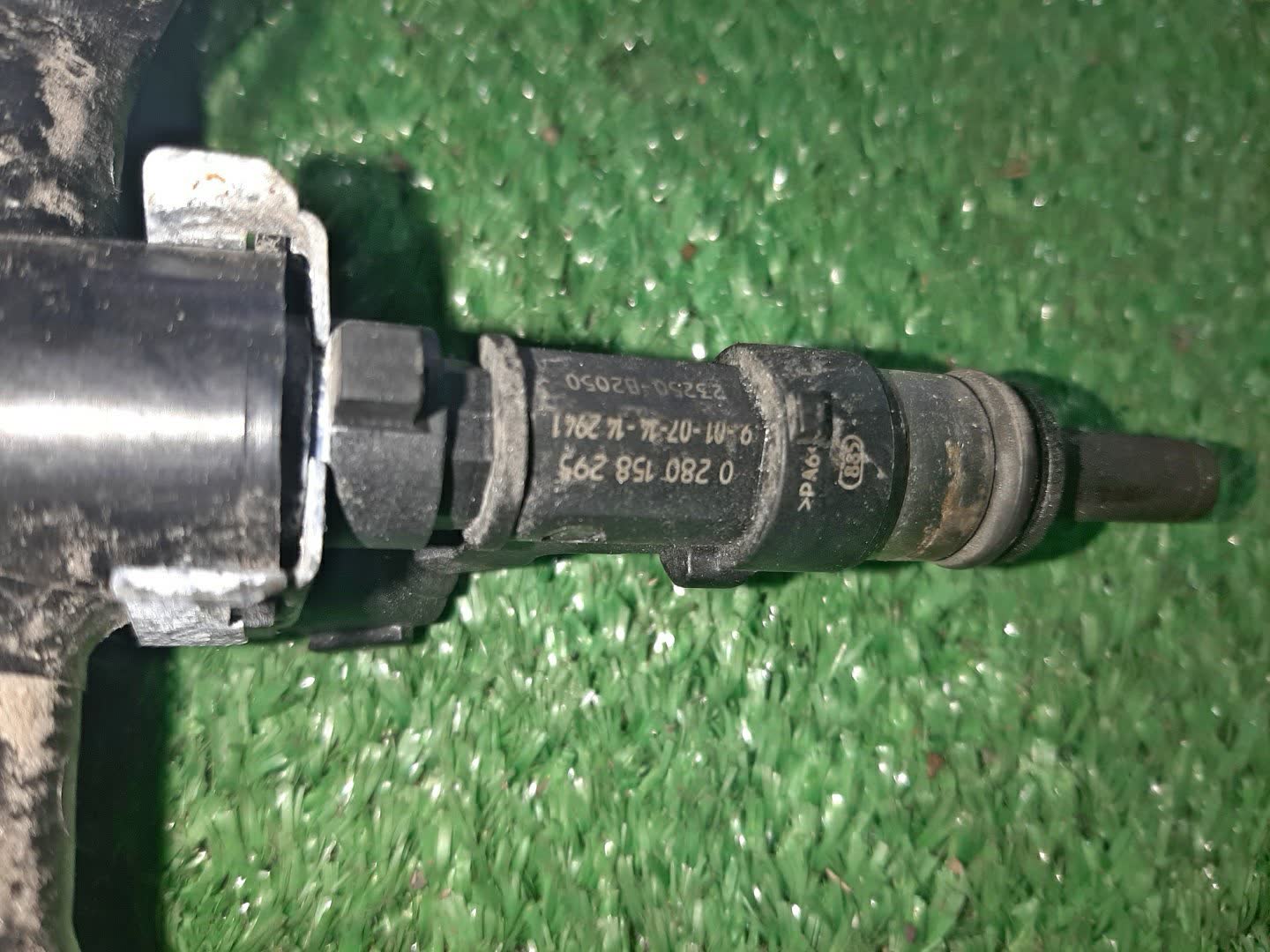 Инжектор DAIHATSU TANTO LA600S KF-VE 23250-B2050 2 ракурс