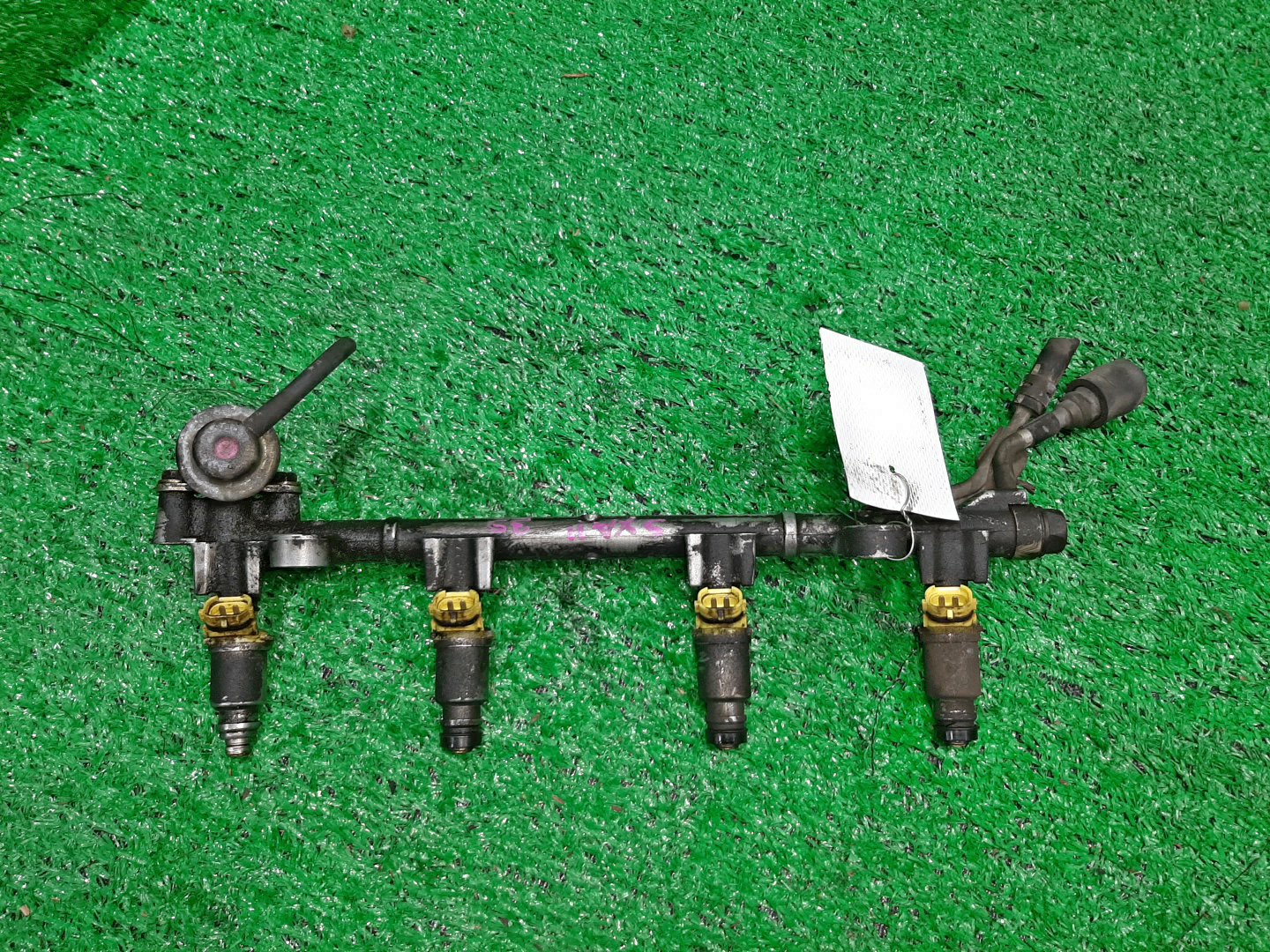 Инжектор TOYOTA RAV4 SXA11W 3S-FE 23250-74040 1 ракурс
