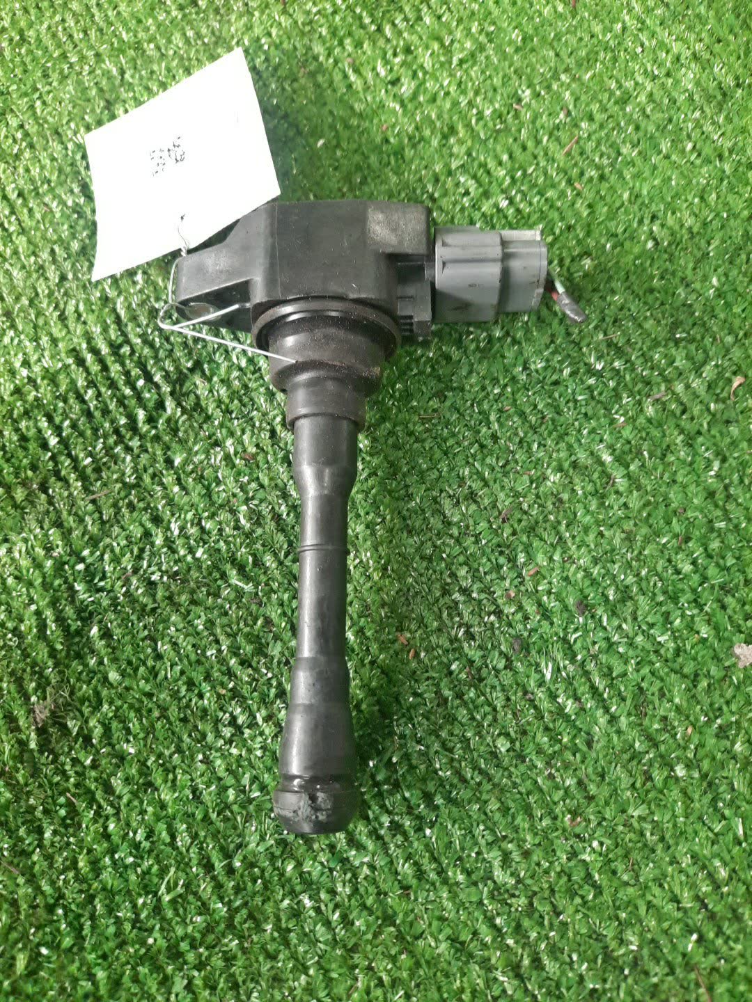 Катушка зажигания NISSAN SERENA C26 MR20DD 22448-1KC0A 1 ракурс