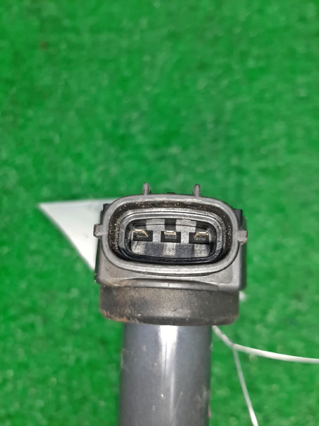Катушка зажигания MITSUBISHI GALANT FORTIS CY6A 4J10 1832A064 2 ракурс