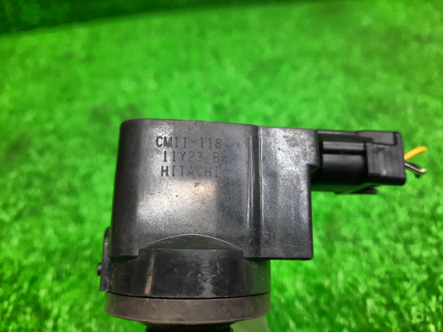 Катушка зажигания HONDA FIT GP1 LDA CM11-118 3 ракурс
