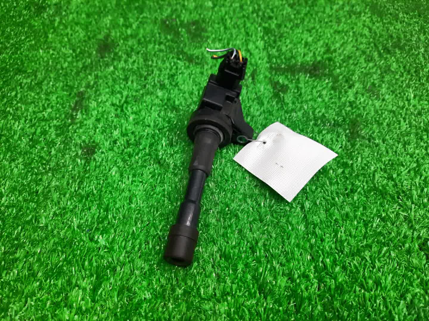 Катушка зажигания HONDA FIT GP1 LDA CM11-118 1 ракурс