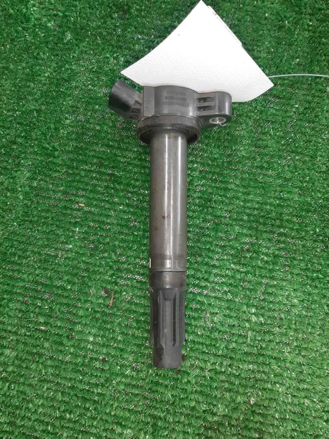 Катушка зажигания TOYOTA BLADE GRE156H 2GR-FE 90919-02251 1 ракурс