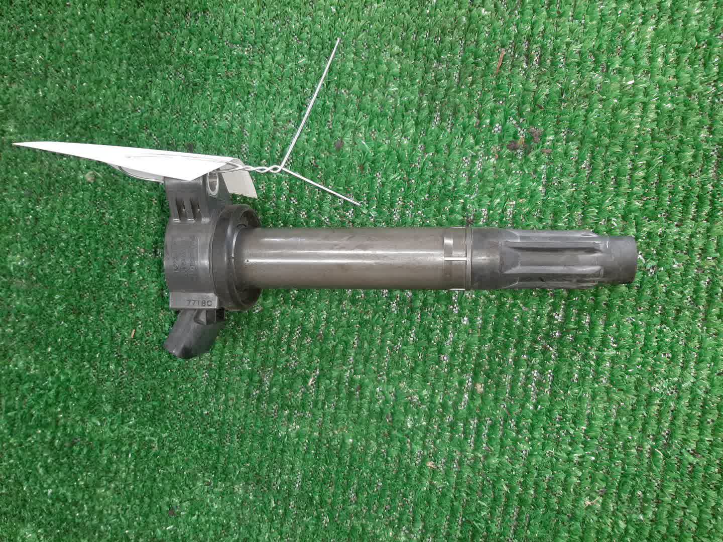 Катушка зажигания TOYOTA BLADE GRE156H 2GR-FE 90919-02251 1 ракурс
