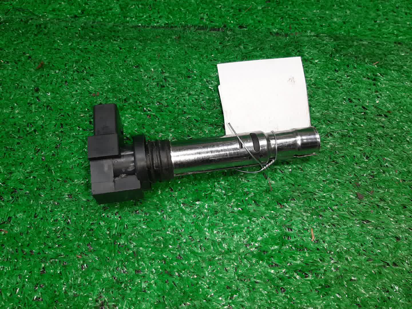 Катушка зажигания VOLKSWAGEN TOURAN 1T3 CAVC 036905715F 1 ракурс