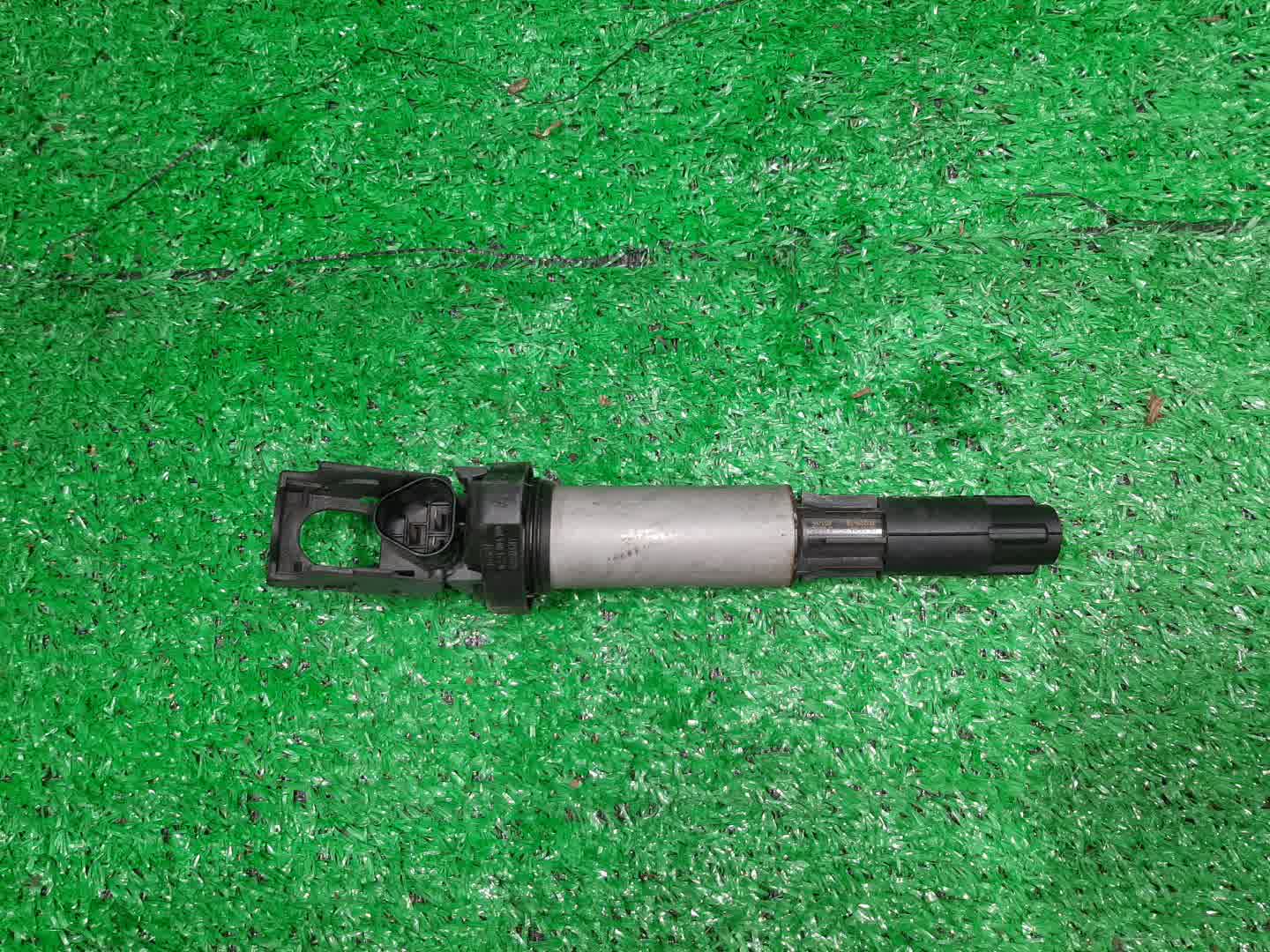 Катушка зажигания BMW 3-Series E90 N46B20B 0221504100 1 ракурс