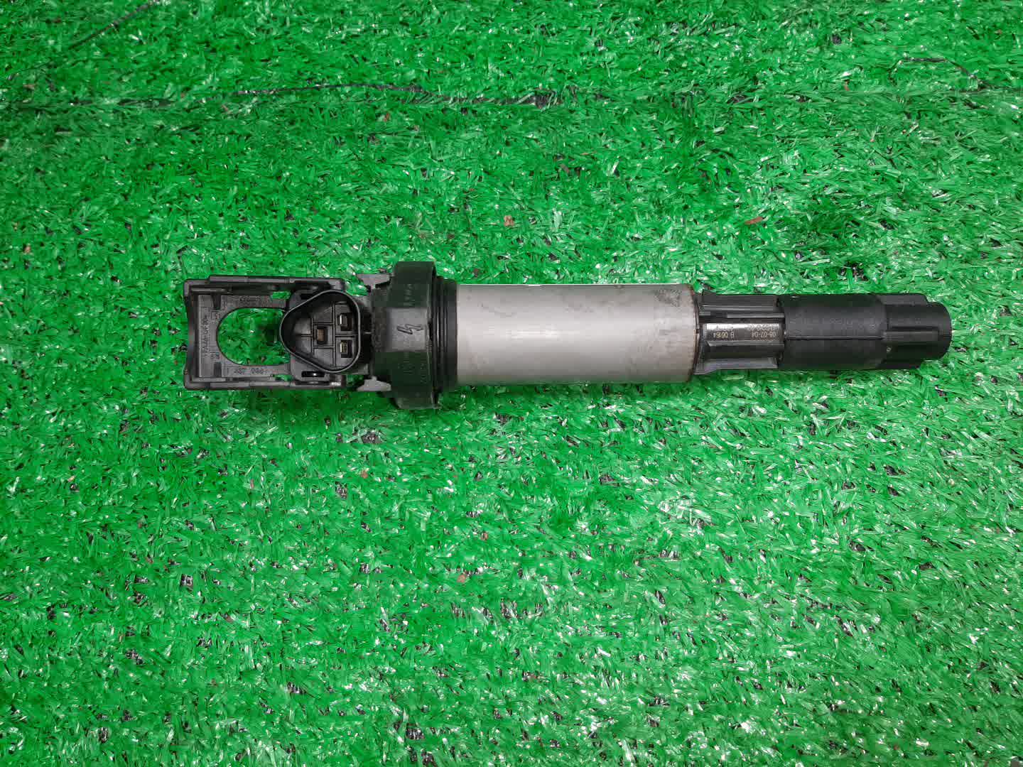 Катушка зажигания BMW 3-Series E90 N46B20B 0221504100 1 ракурс