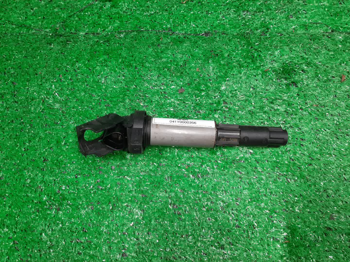 Катушка зажигания BMW 3-Series E90 N46B20B 0221504100 1 ракурс