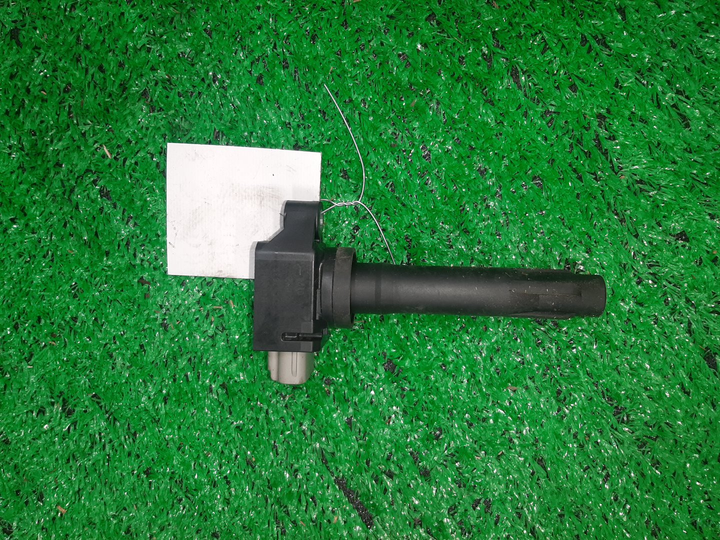 Катушка зажигания SUZUKI HUSTLER MR92S R06D EIC-7639 1 ракурс
