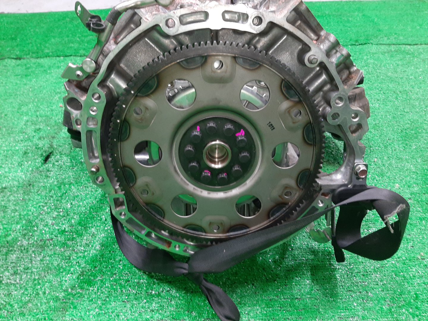 Коленвал LEXUS LS460 USF40 1UR-FSE 5 ракурс