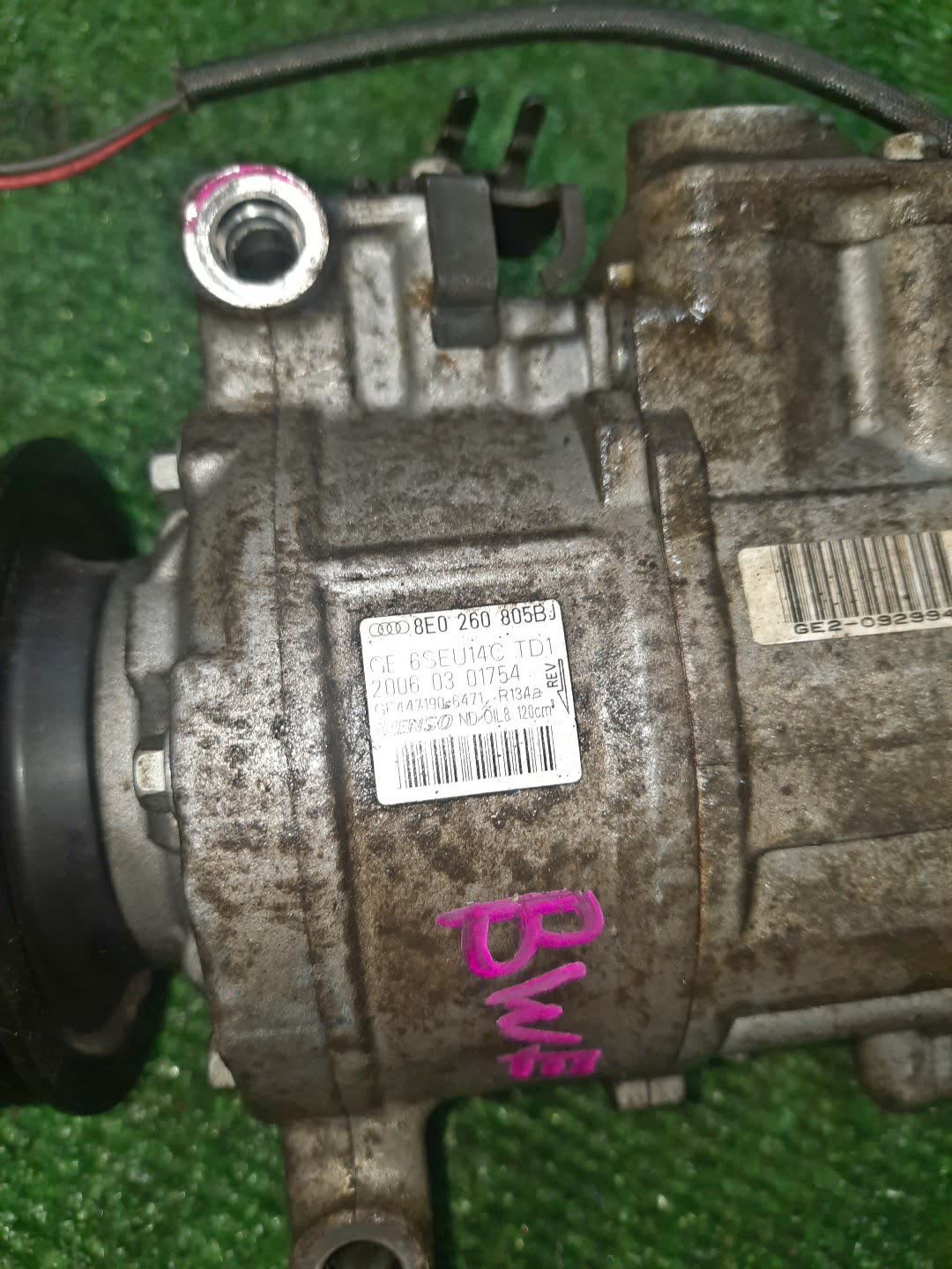 Компрессор кондиционера AUDI A4 8EC BWE 8E0260805BJ 5 ракурс