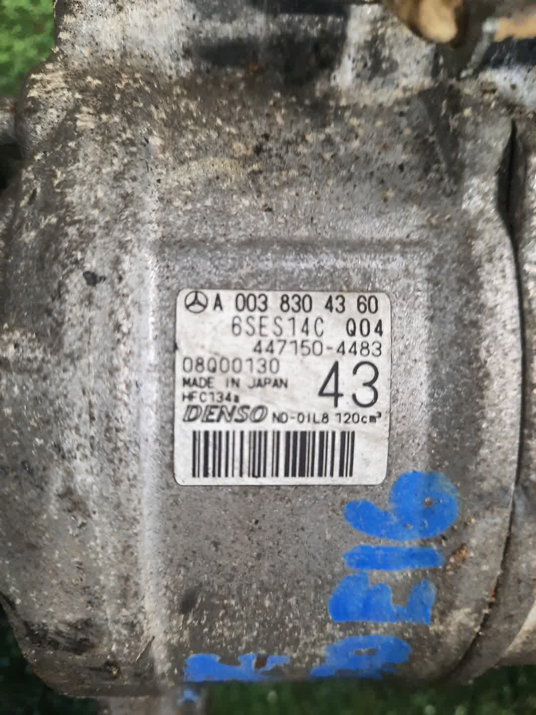 Компрессор кондиционера MERCEDES-BENZ A-Class W176 M270.910 A0038304360 3 ракурс
