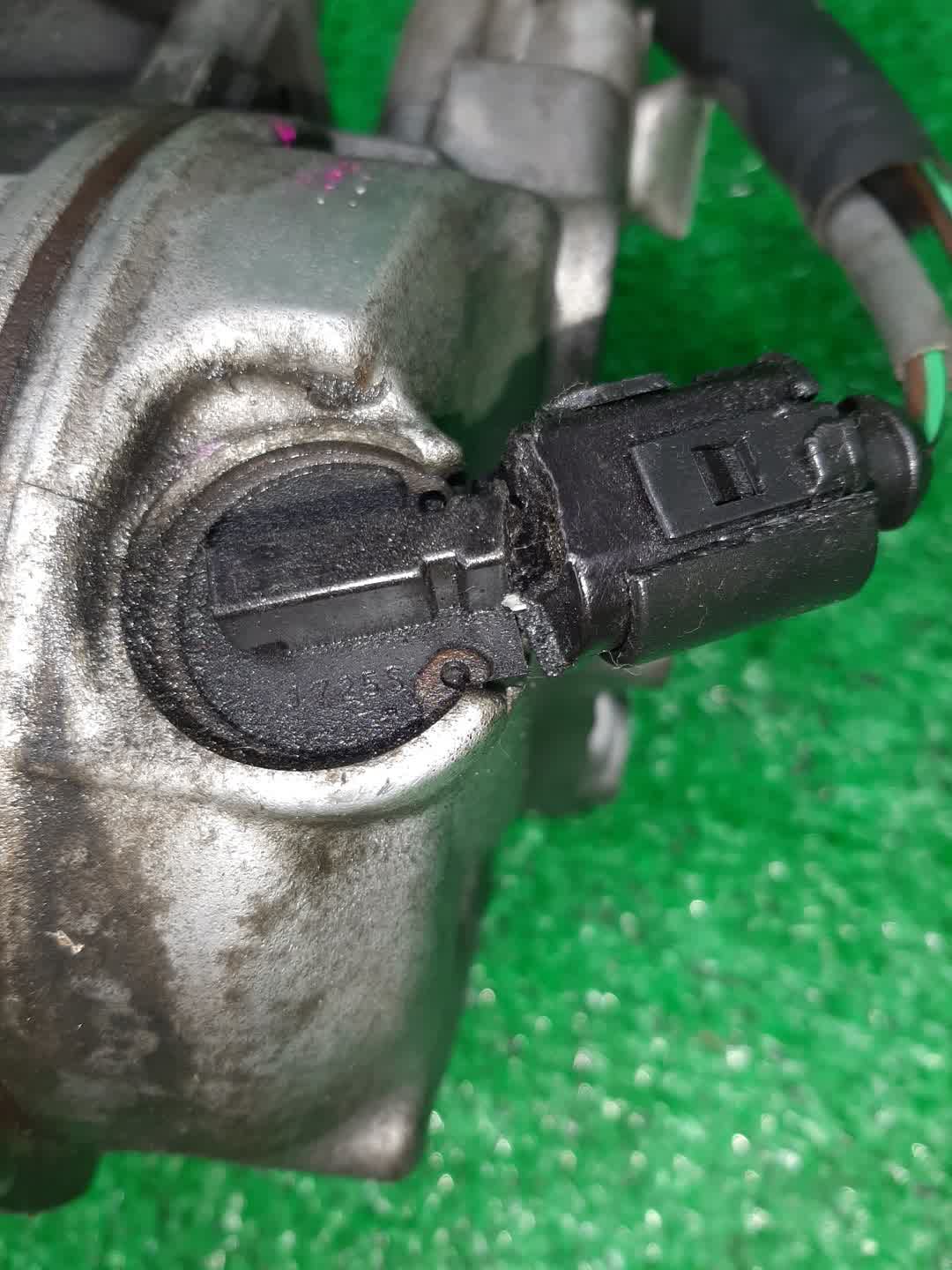 Компрессор кондиционера VOLKSWAGEN TOURAN 1T3 CAVC 1K0820859S 2 ракурс