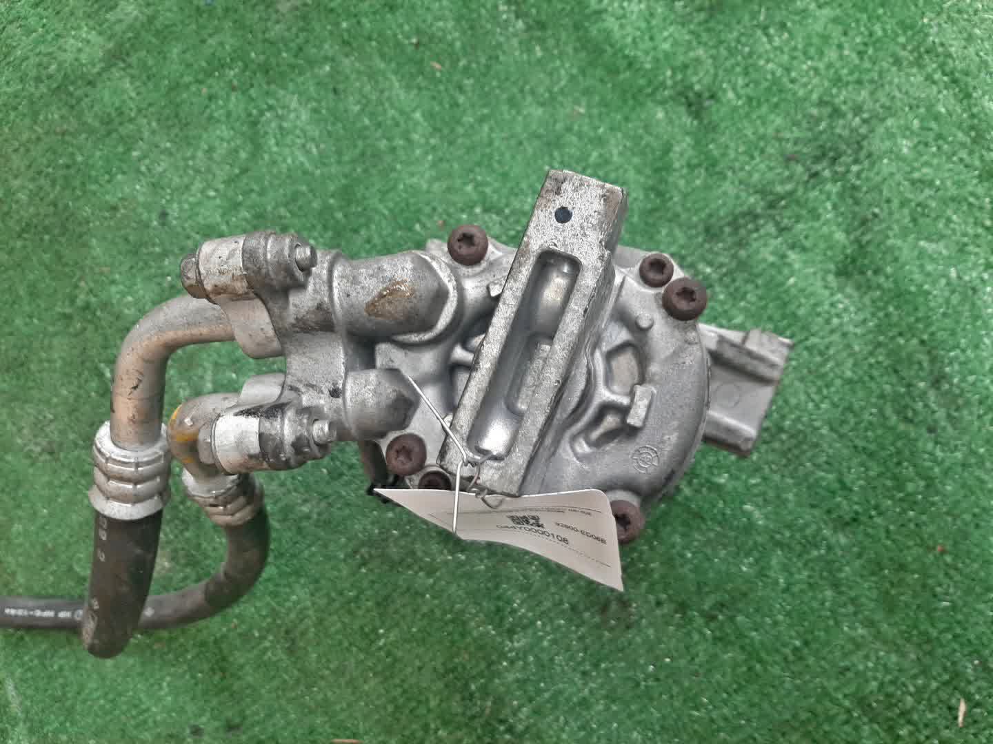 Компрессор кондиционера NISSAN TIIDA JC11 MR18DE 92600-ED06B 2 ракурс
