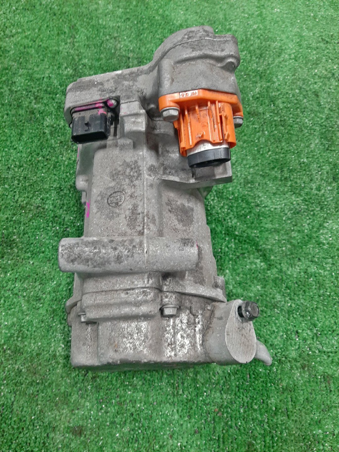 Компрессор кондиционера MITSUBISHI EK X B5AW MM48 92600-7PA0A 1 ракурс