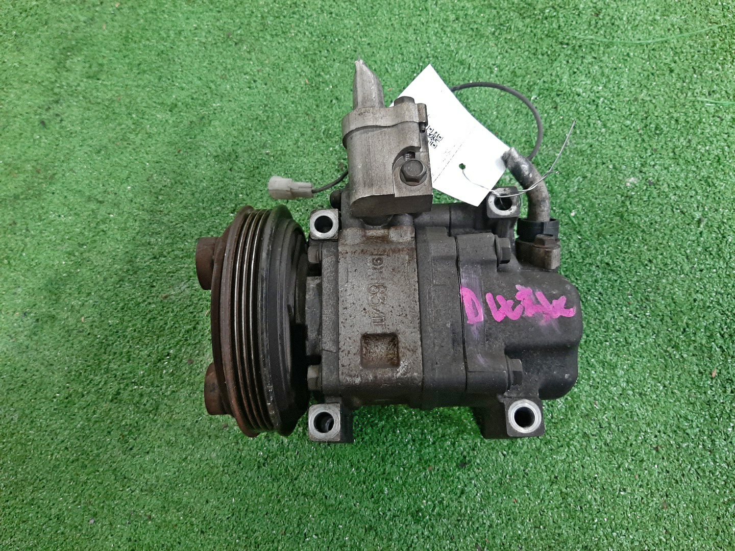 Компрессор кондиционера MAZDA DEMIO DW5W B5 2 ракурс