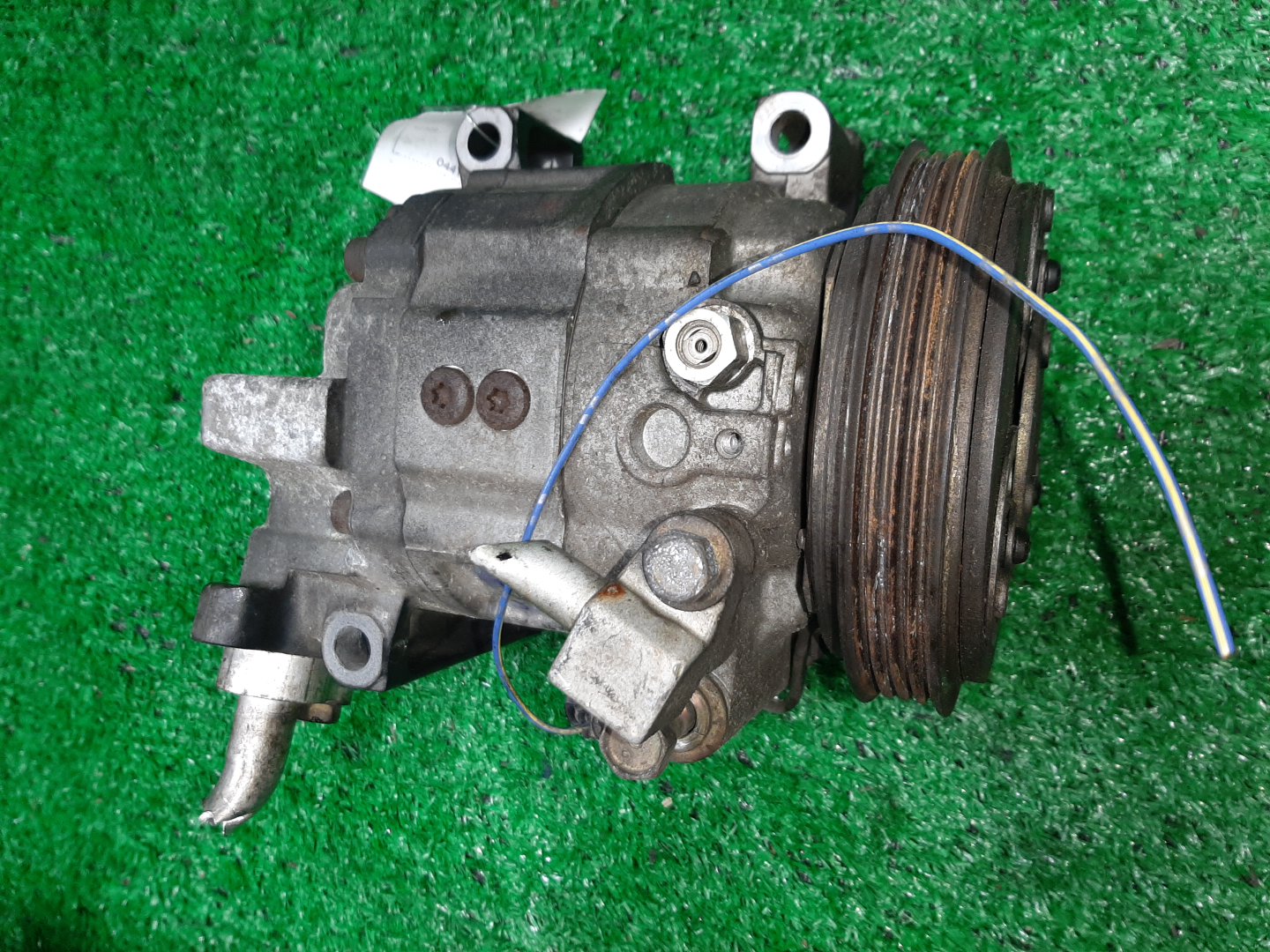 Компрессор кондиционера NISSAN LAUREL GC35 RB25DE 1 ракурс Компрессор кондиционера NISSAN LAUREL GC35 RB25DE 1 ракурс