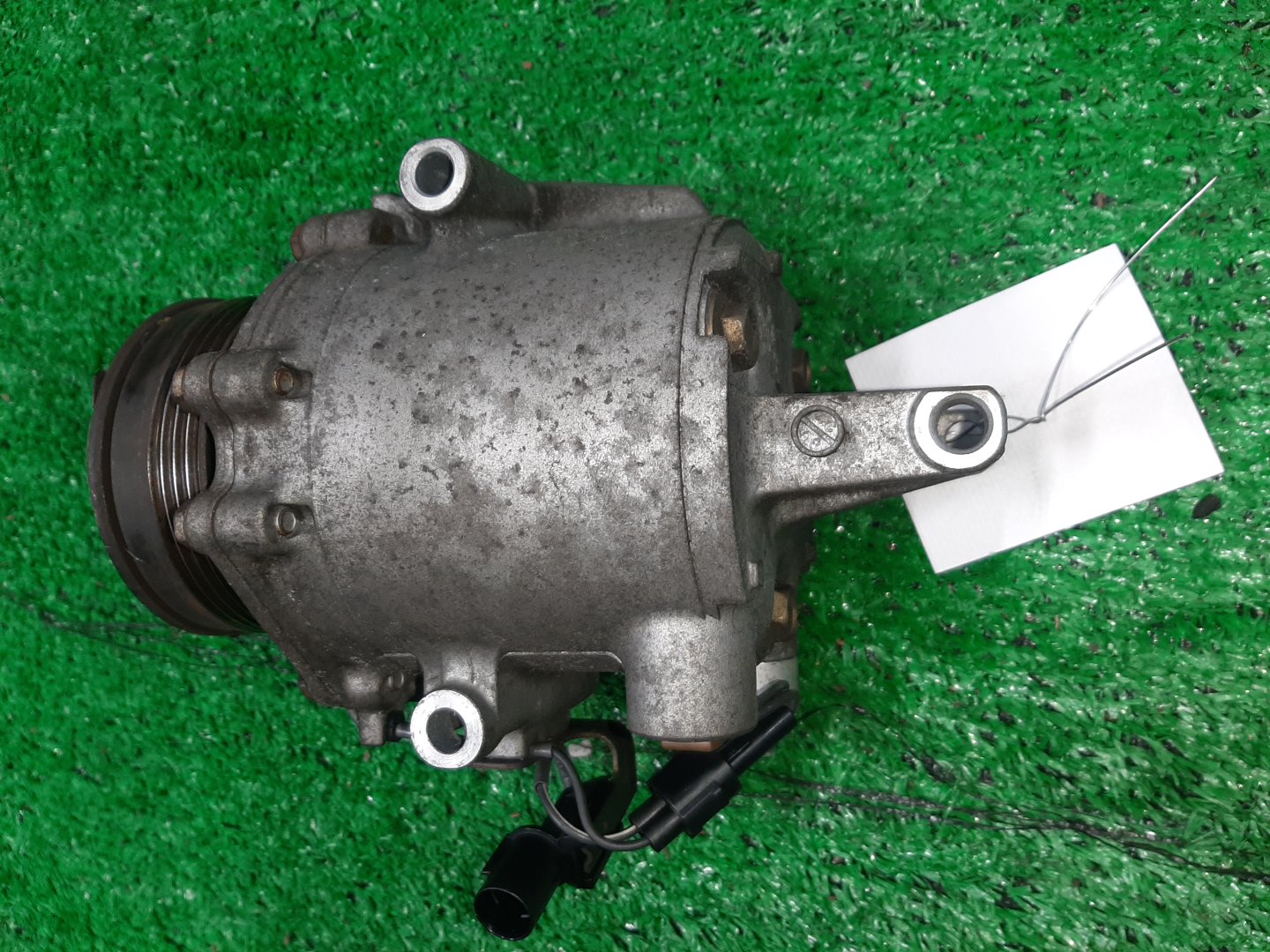 Компрессор кондиционера MITSUBISHI COLT Z25A 4G19 MR568860 2 ракурс