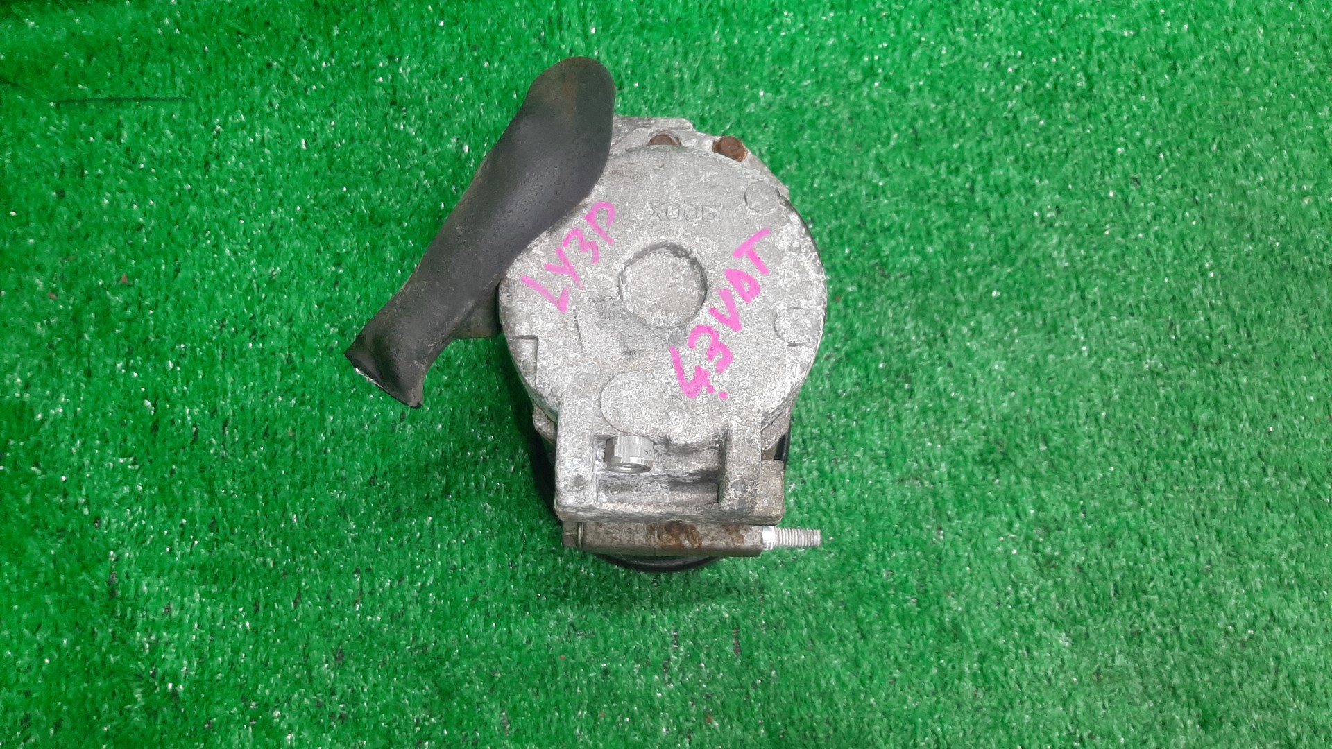 Компрессор кондиционера MAZDA MPV LY3P L3-VDT 447260-6271 3 ракурс