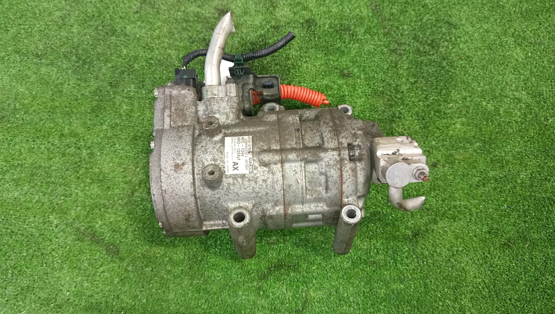 Компрессор кондиционера HONDA JADE FR4 LEB SHS-27M 2 ракурс