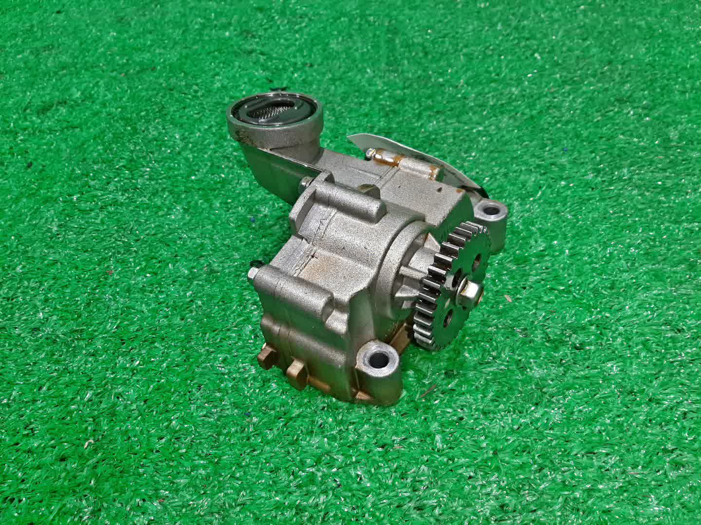 Масляный насос MITSUBISHI GALANT FORTIS CY6A 4J10 2 ракурс