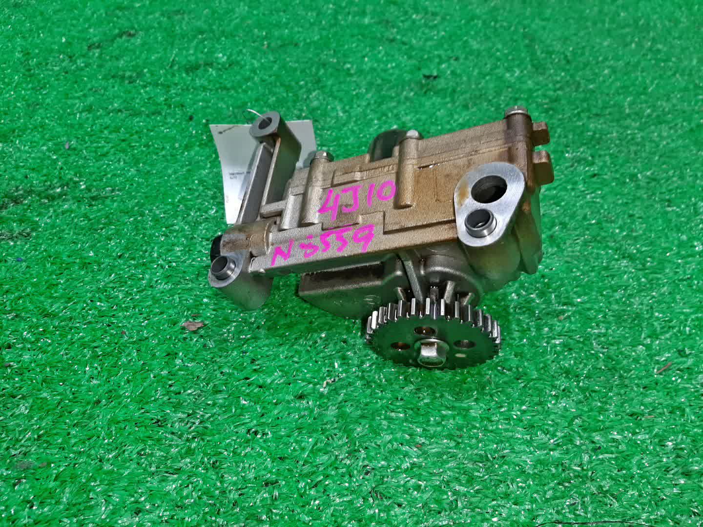 Масляный насос MITSUBISHI GALANT FORTIS CY6A 4J10 3 ракурс