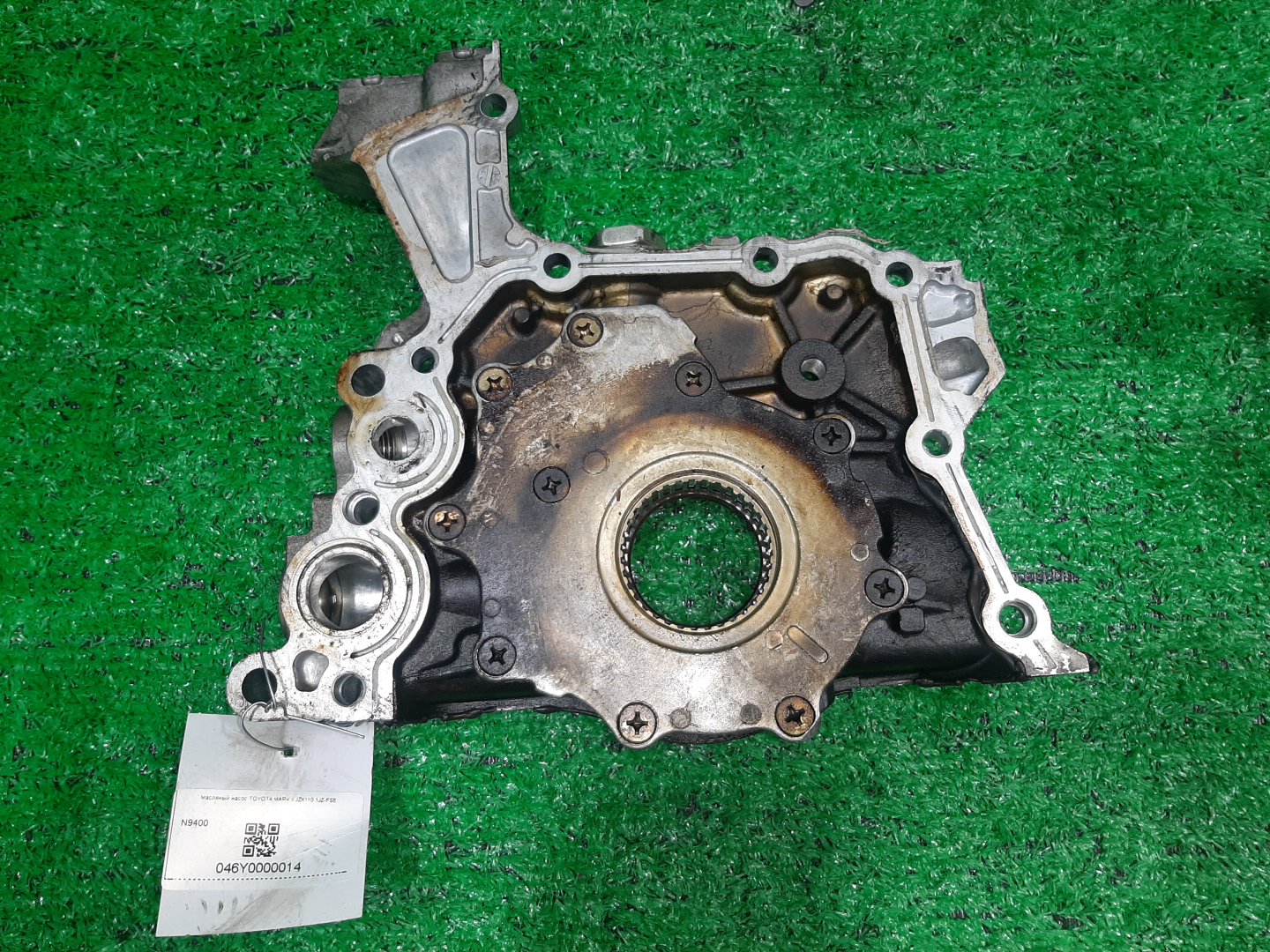 Масляный насос TOYOTA MARK II JZX110 1JZ-FSE 1 ракурс Масляный насос TOYOTA MARK II JZX110 1JZ-FSE 1 ракурс