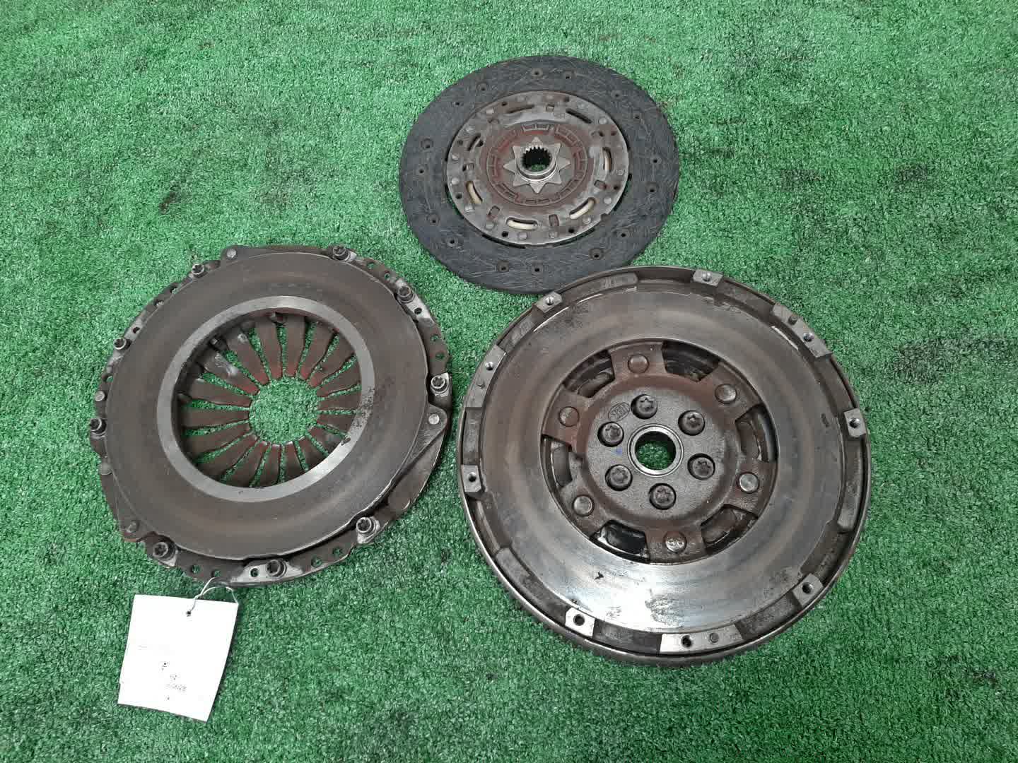 Маховик ALFA ROMEO MITO 955 940A2000 1 ракурс