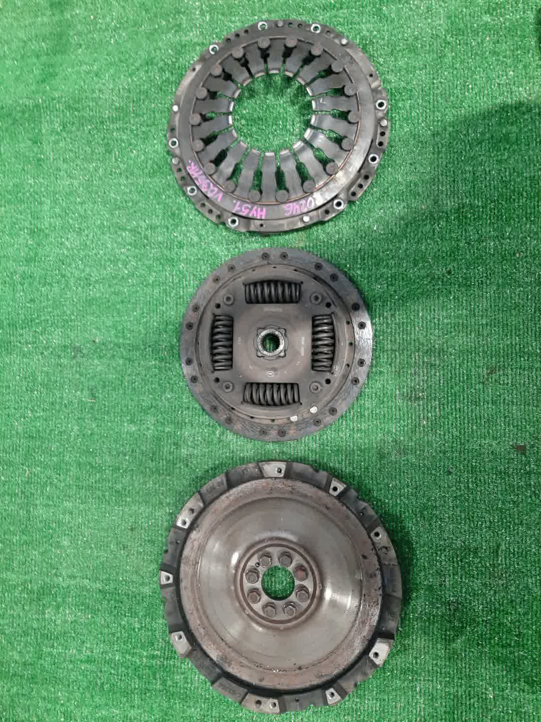 Маховик NISSAN FUGA HY51 VQ35HR 1 ракурс